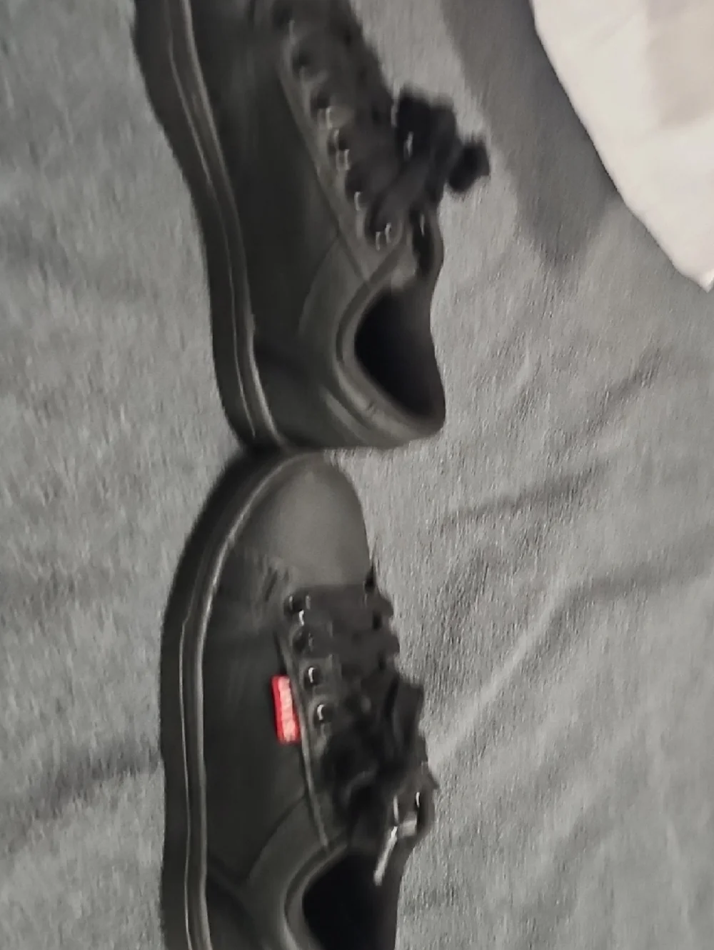 Levi's Men's Black Low-Top Casual Sneakers with Red Tab - Picture 4 of 10